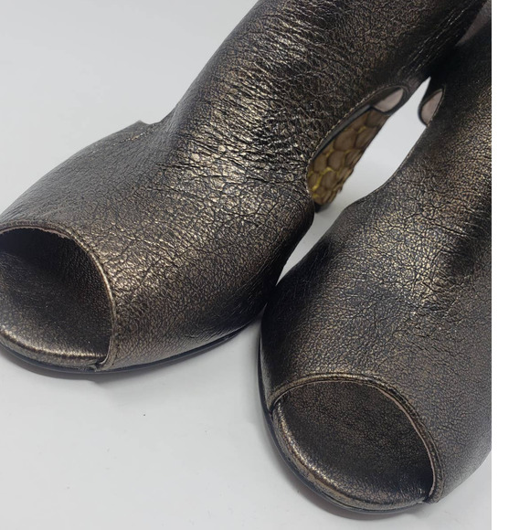 Anthropologie Farylrobin Roxanne Bronze Metallic peep toe healed sandals - Picture 8 of 10